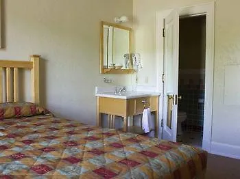Hotel Old Faithful Inn 2*