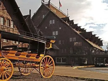 Old Faithful Inn Old Faithful