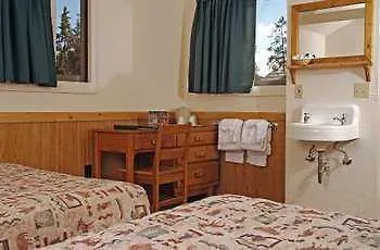 Old Faithful Inn Hotel 2*