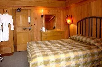 Old Faithful Inn Hotel