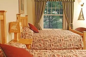Old Faithful Inn Hotel 2*