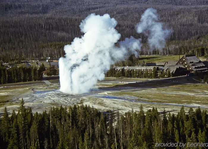 Old Faithful Inn Old Faithful